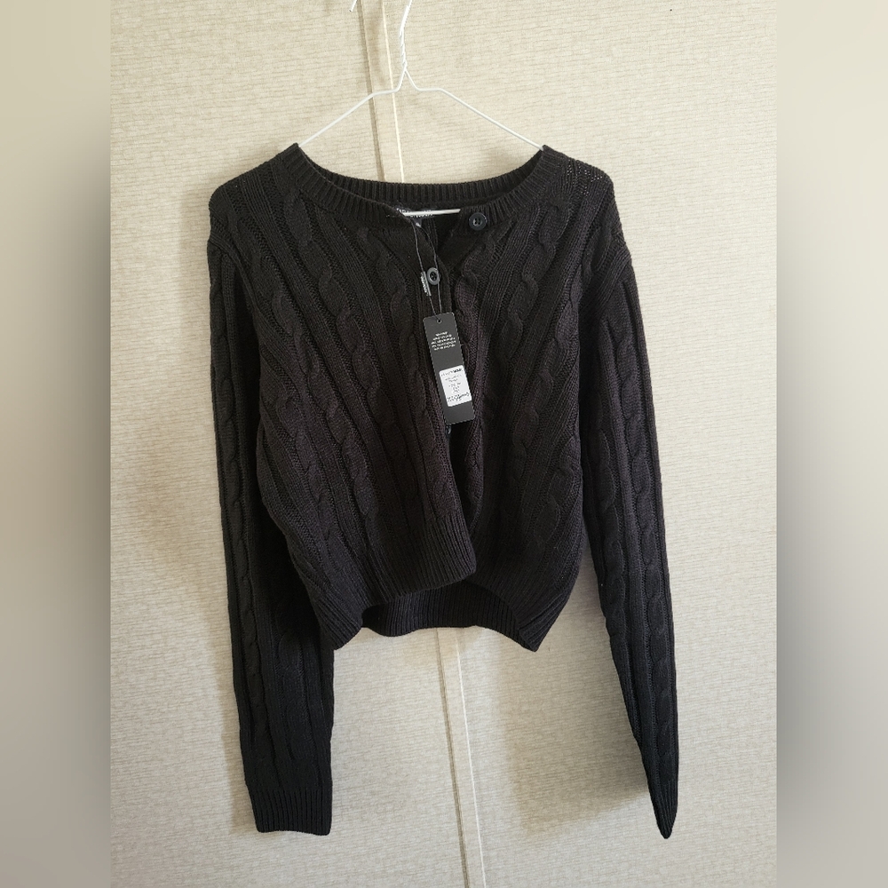 NWT Fashion Nova Black Crew Neck Sweater